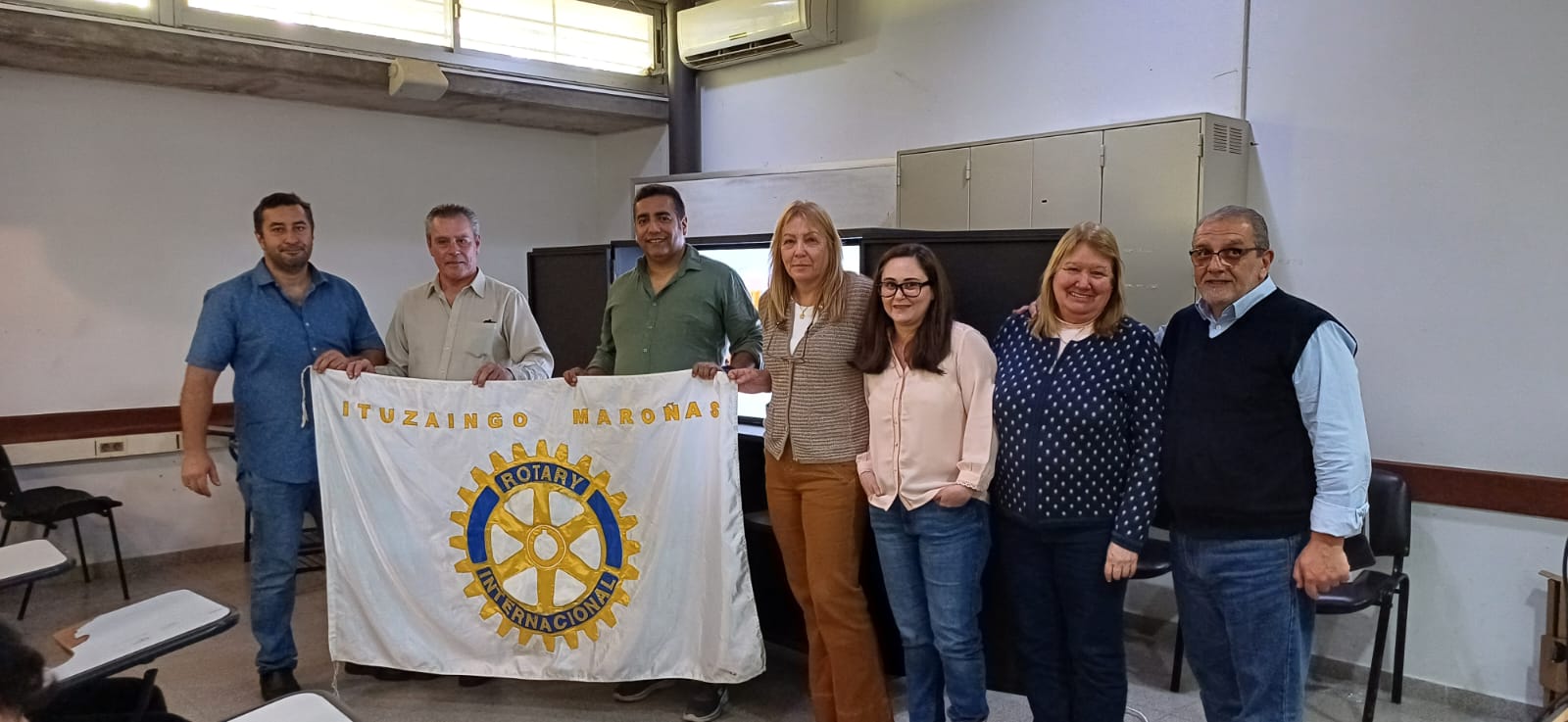 En este momento estás viendo Donación recibida por Rotary Club Ituzangó