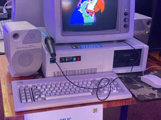 Alumnos de ISBO visitan el Campus Party 2025